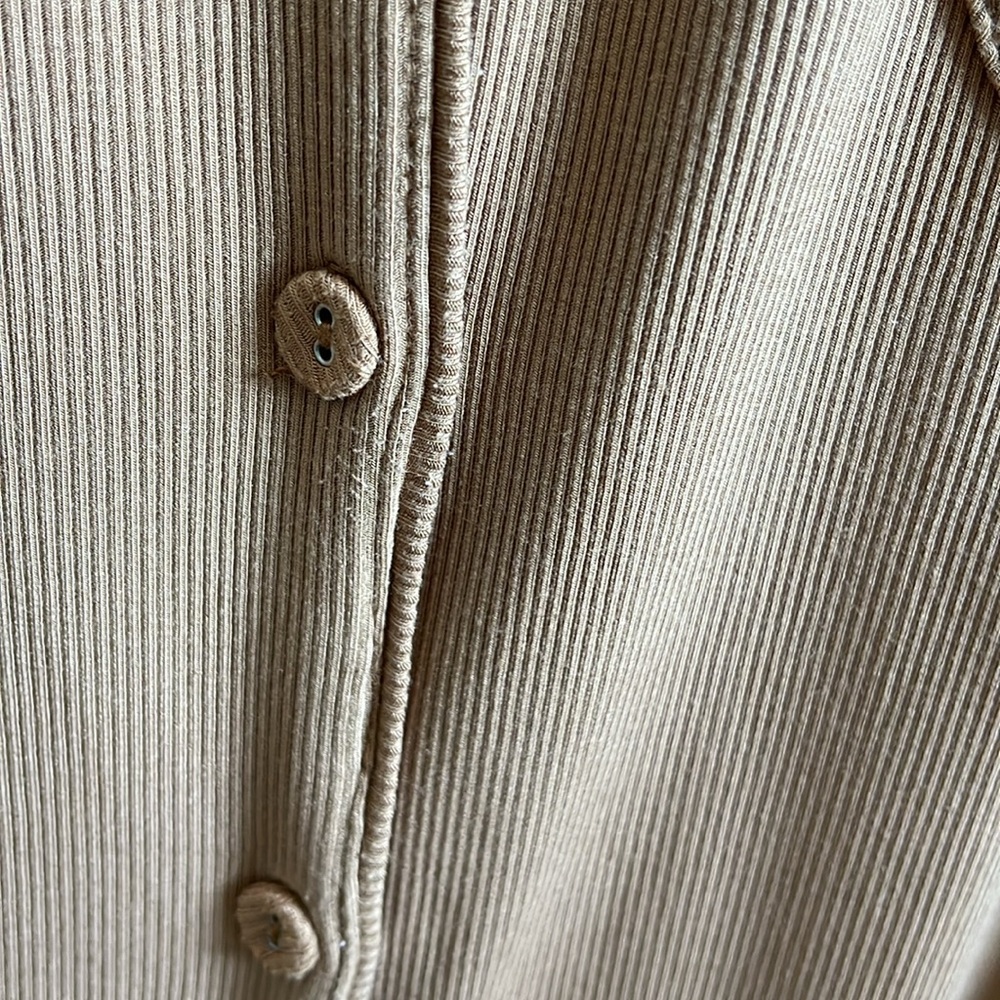 SKIMS Ribbed Lounge L/S Top - Picture 11 of 11